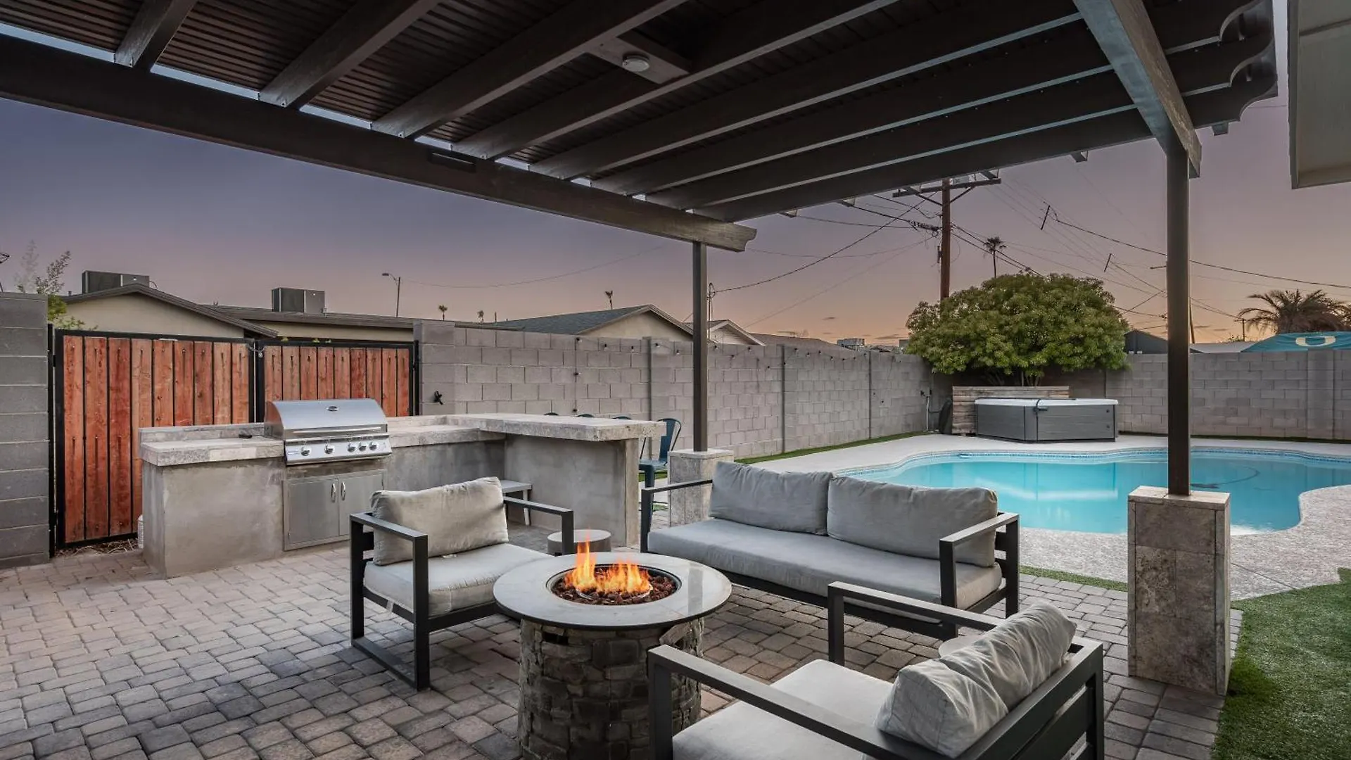 Endless Entertainment And 1.5 Miles From Old Town Stay At Sunbaked Terrace سكوتسدايل بيت للعطل